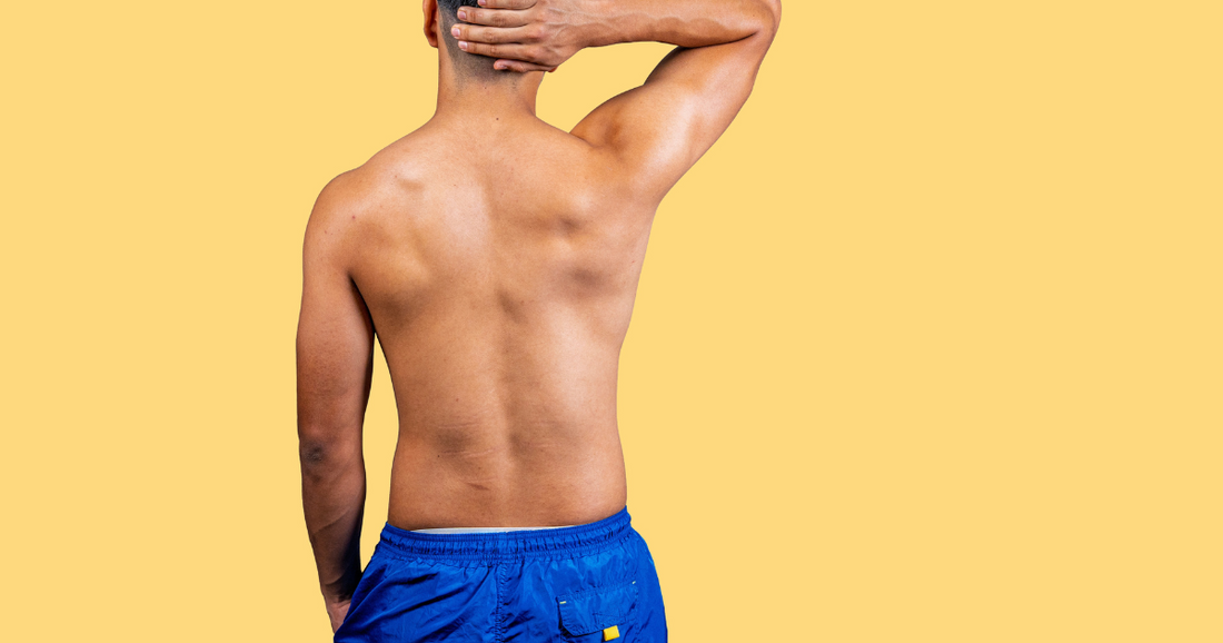 【男性向け】背中の毛の正しい剃り方は？自分で剃るメリットを解説