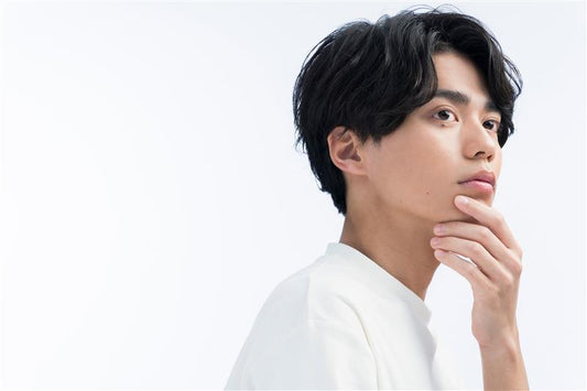 髭剃りで肌荒れすることがあるのはなぜ？正しいスキンケア方法を解説